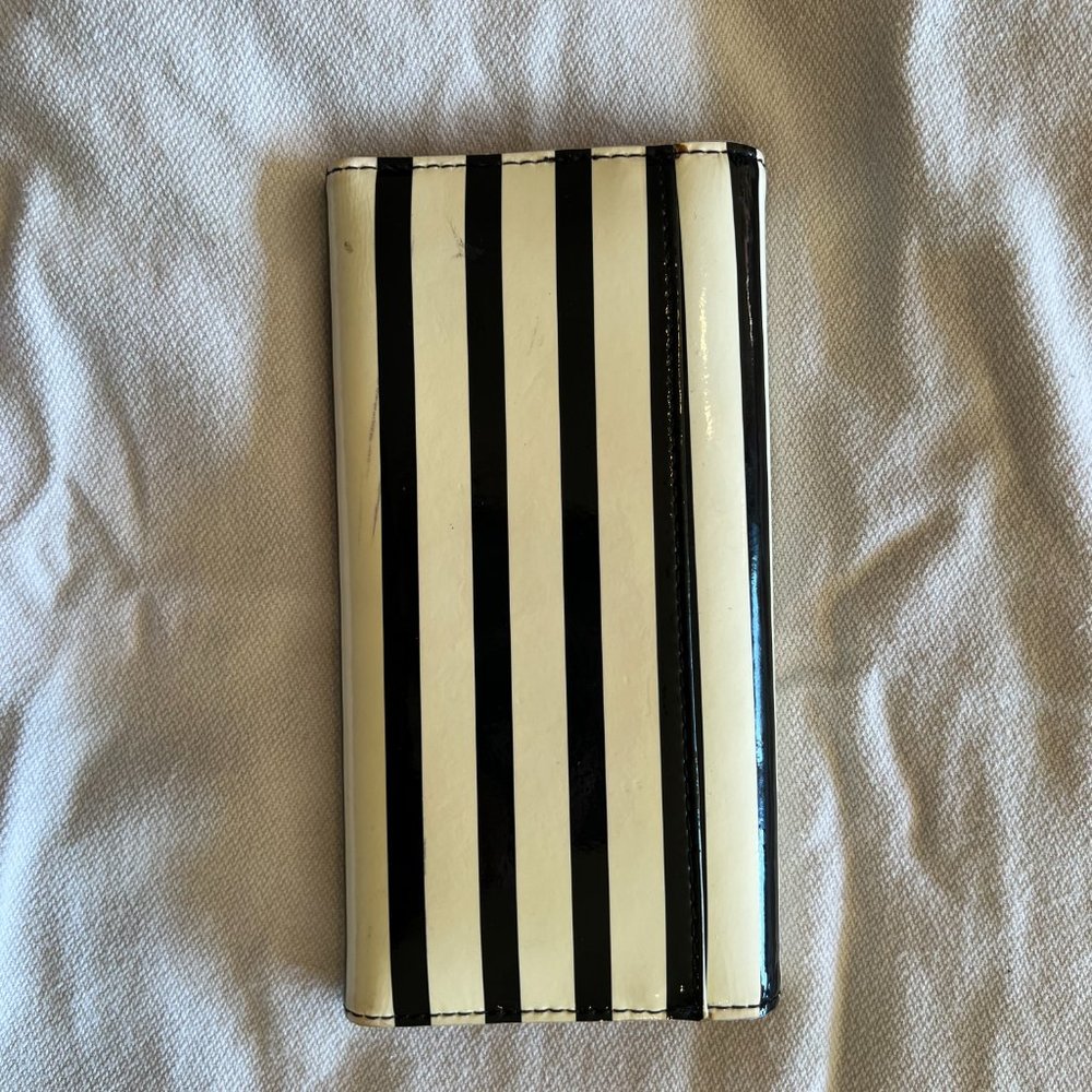 Kate Spade Wallet - Picture 2 of 3